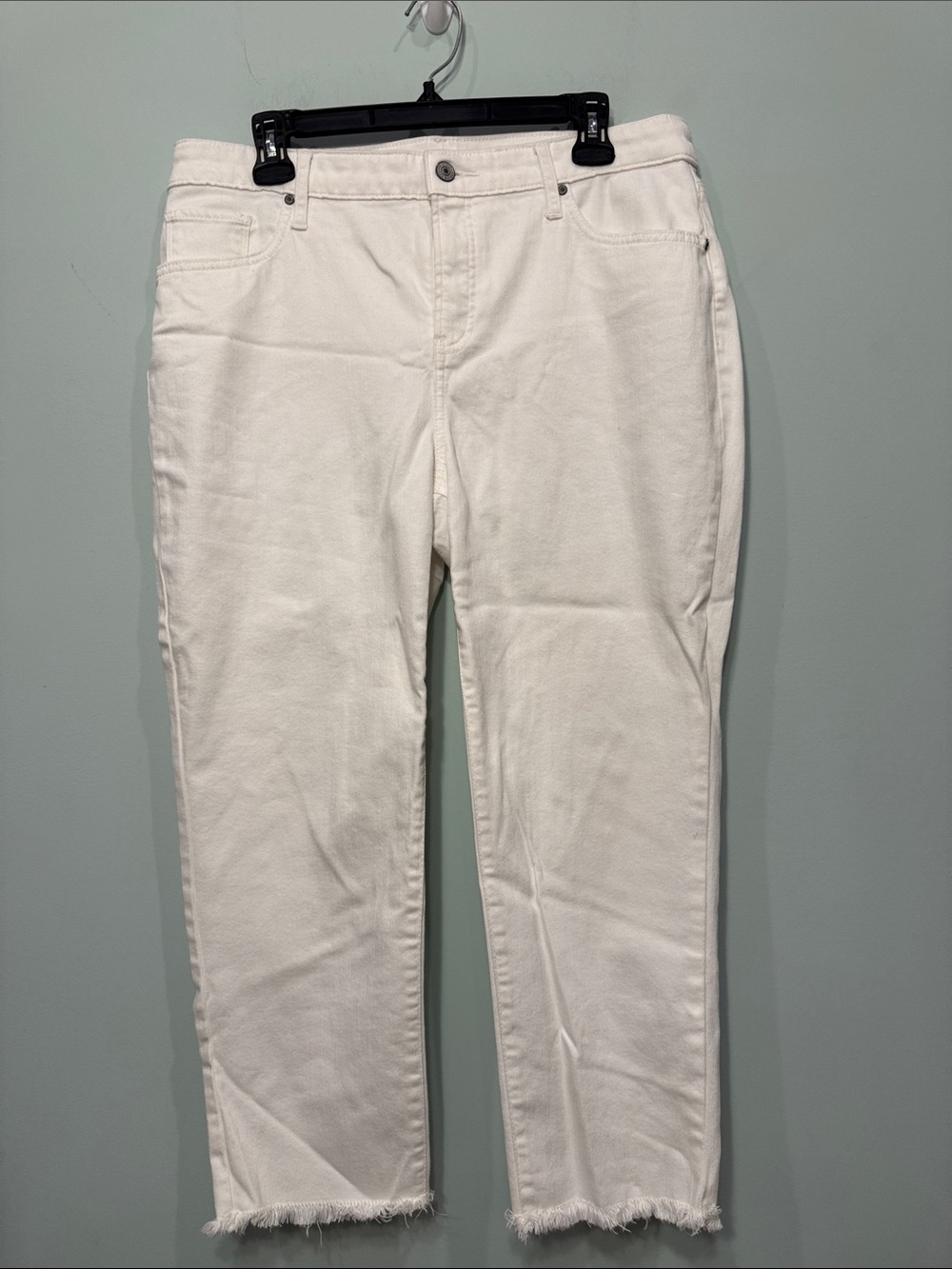 Chicos girlfriend slim Crop Straight Jeans Size 12 (Chicos size 2)
